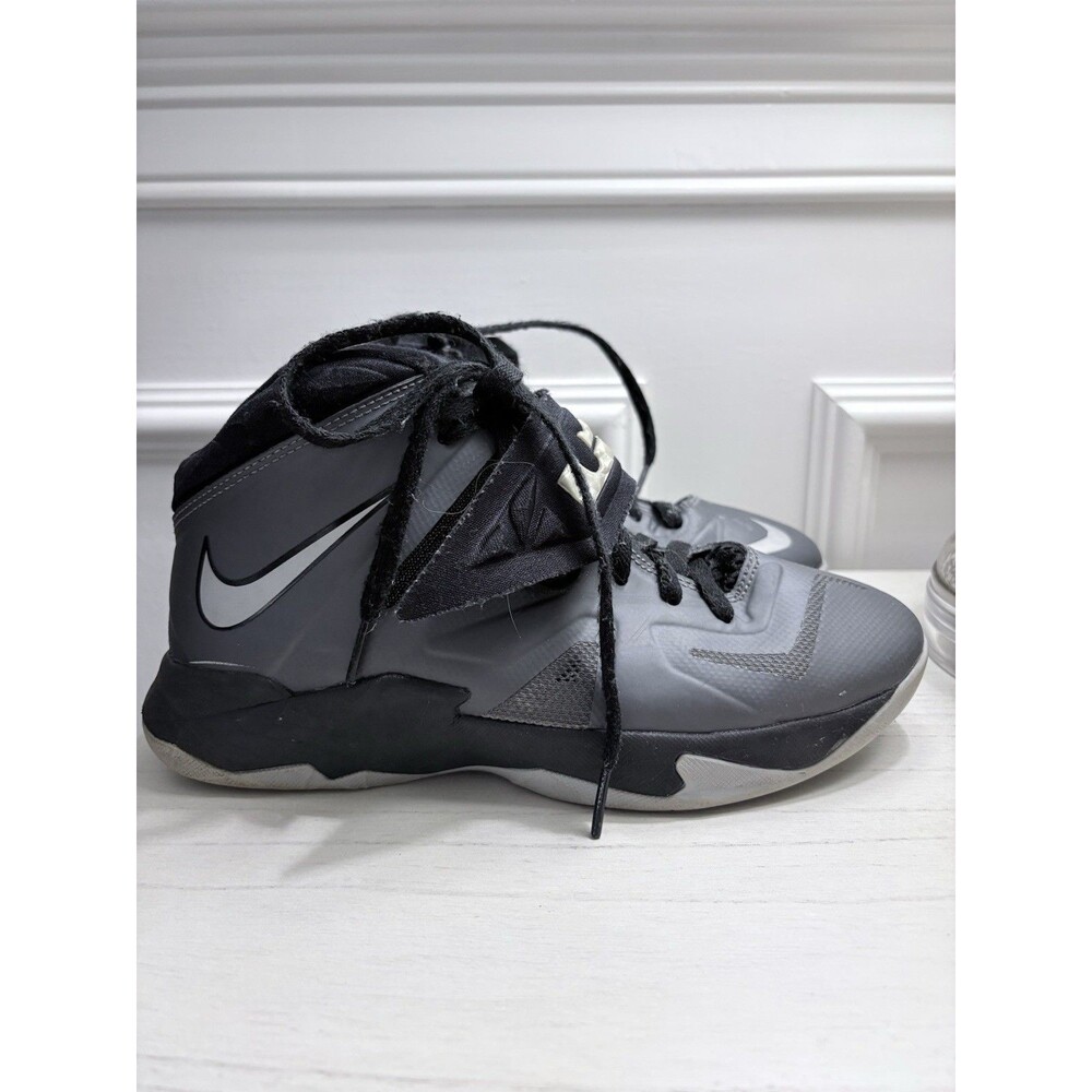 Nike LeBron Zoom Soldier 7 Basketball Shoes – Dark Grey/Black – Size 6.5